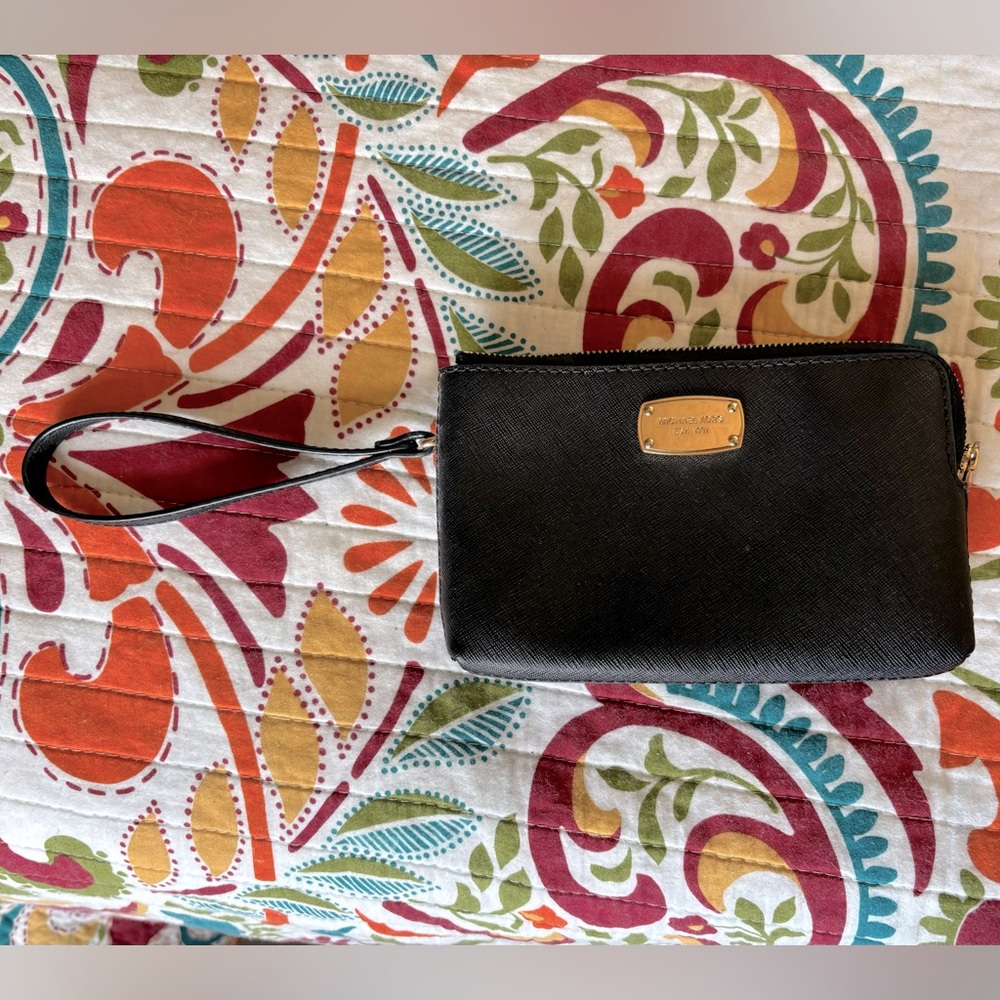 Michael Kors black wristlet NWOT.